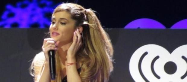 Ariana Grande en uno de sus conciertos Ariana Grande en uno de sus conciertos