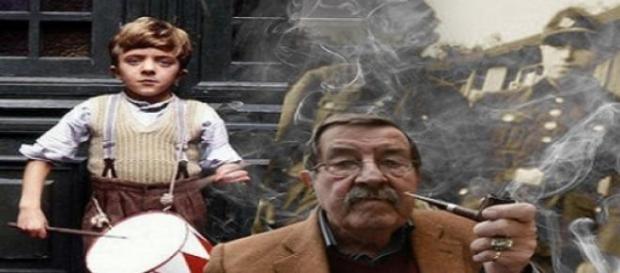 Günter Grass con su personaje Oskar (El Tambor) Günter Grass con su personaje Oskar (El Tambor)