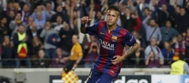 Neymar comemora um dos gols que fez contra o PSG Neymar comemora um dos gols que fez contra o PSG