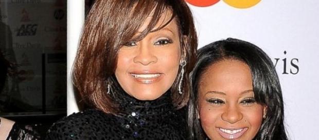 Whitney Houston con la figlia Bobbi Kristina Whitney Houston con la figlia Bobbi Kristina