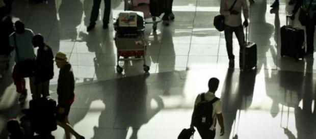 Emigrar no século XXI - Uma realidade Emigrar no século XXI - Uma realidade