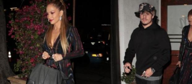 Jennifer Lopez deslumbrante com Casper Smart Jennifer Lopez deslumbrante com Casper Smart
