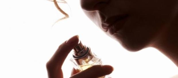 Le parfum aidera à se souvenir d'un proche perdu. Le parfum aidera à se souvenir d'un proche perdu.