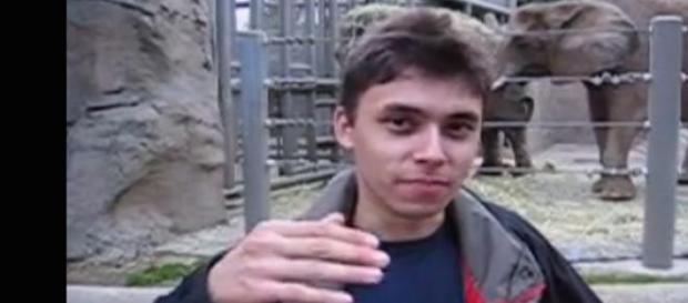 "Me at the Zoo" was the first video uploaded. "Me at the Zoo" was the first video uploaded.