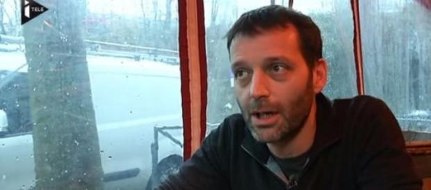 Capture d'écran d'une interview pour iTélé. Capture d'écran d'une interview pour iTélé.