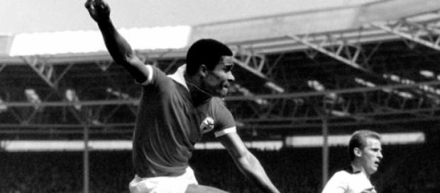 Eusébio destacou-se na vitória por 4-0, em 1964. Eusébio destacou-se na vitória por 4-0, em 1964.