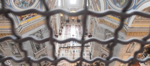 La basilica di San Pietro vista dall'alto La basilica di San Pietro vista dall'alto