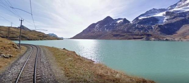 Lago Bianco, Google Train View, Alpes Suíços. Lago Bianco, Google Train View, Alpes Suíços.