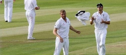 Cook must wish he still had Flintoff to turn to