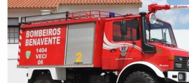 Bombeiros V. de Benavente estiveram no local. Bombeiros V. de Benavente estiveram no local.