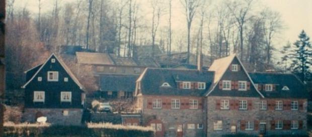 Eine Hölle in der Idylle: Die Odenwaldschule. Eine Hölle in der Idylle: Die Odenwaldschule.