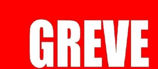 Em Maio o país está de greve. Em Maio o país está de greve.