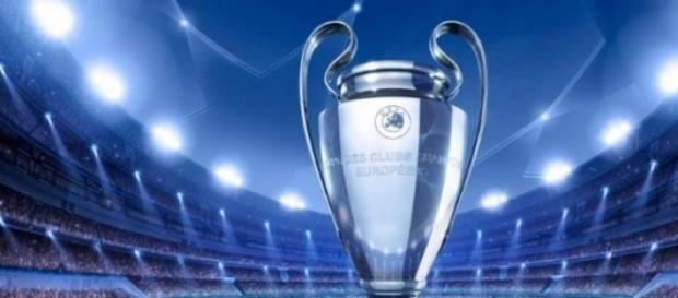 O troféu mais cobiçado entre os clubes da Europa O troféu mais cobiçado entre os clubes da Europa