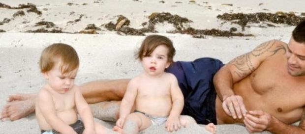 Ricky Martin, en un bonito momento con sus gemelos Ricky Martin, en un bonito momento con sus gemelos