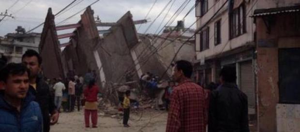 Terremoto in Nepal a Kathmandu: 449 morti Terremoto in Nepal a Kathmandu: 449 morti
