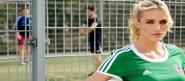 Anna Kraft im Fußball-EM-Fieber Anna Kraft im Fußball-EM-Fieber
