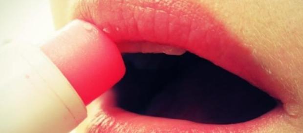 Samtweiche, zarte Lippen sind wünschenswert. Samtweiche, zarte Lippen sind wünschenswert.