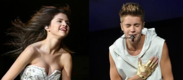 Selena Gomez lançou ultimato a Justin Bieber Selena Gomez lançou ultimato a Justin Bieber