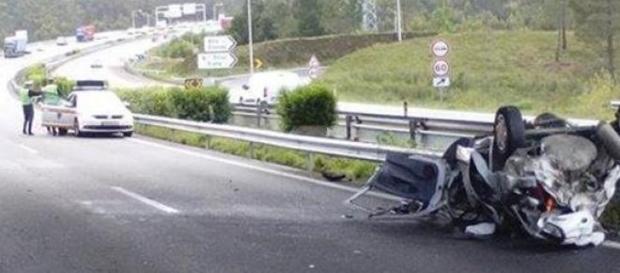 Carro ficou irreconhecível Carro ficou irreconhecível