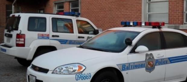 La police de Baltimore a été menacée lundi. La police de Baltimore a été menacée lundi.