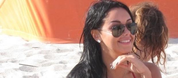 Nabilla signe son grand retour médiatique. Nabilla signe son grand retour médiatique.