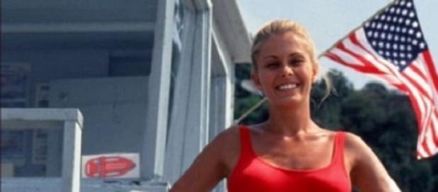 Nicole Eggert, na série 'Marés Vivas' Nicole Eggert, na série 'Marés Vivas'
