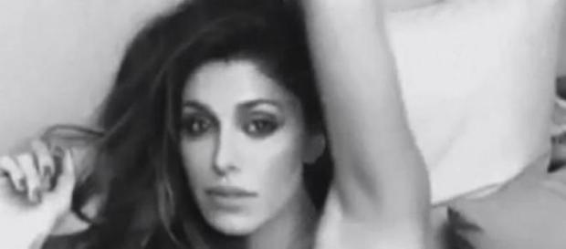 Belen Rodriguez: video backstage senza veli Belen Rodriguez: video backstage senza veli