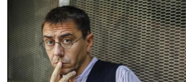 Juan Carlos Monedero ante una decisión complicada Juan Carlos Monedero ante una decisión complicada