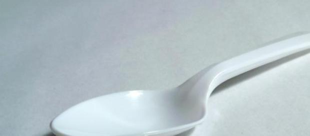 Ocalałe więźniarki jadły plastikowymi sztućcami Ocalałe więźniarki jadły plastikowymi sztućcami