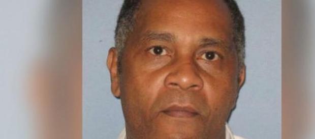Anthony Ray Hinton redevient libre après 30 ans. Anthony Ray Hinton redevient libre après 30 ans.