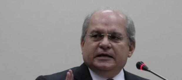 Pedro Cateriano devient premier ministre au Pérou. Pedro Cateriano devient premier ministre au Pérou.