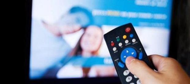 Programmi Tv stasera Rai e Mediaset, 5 aprile 2015 Programmi Tv stasera Rai e Mediaset, 5 aprile 2015