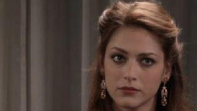 La dama velata su Rai 1, Clara.