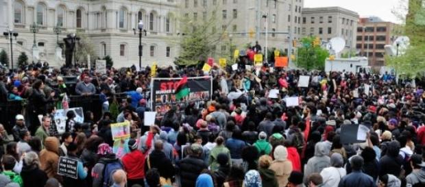 Manifestación por la tarde en Baltimore Manifestación por la tarde en Baltimore