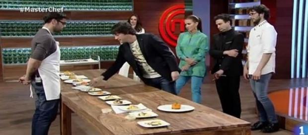 Pablo paga los 'platos rotos' de Jordi Cruz Pablo paga los 'platos rotos' de Jordi Cruz
