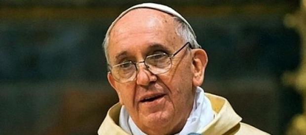 El Papa Francisco encabezó el Vía Crucis El Papa Francisco encabezó el Vía Crucis