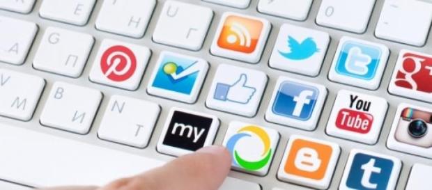 Internet y redes sociales Internet y redes sociales