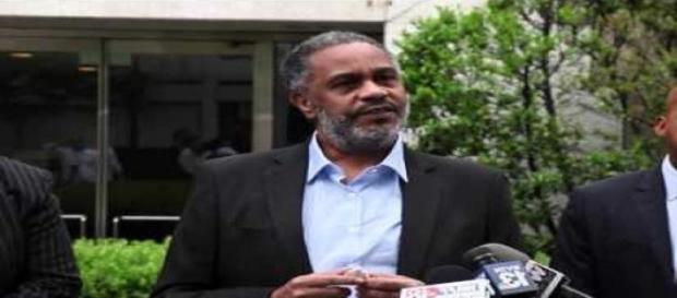 Ray Hinton a fost eliberat dupa 30 de ani Ray Hinton a fost eliberat dupa 30 de ani
