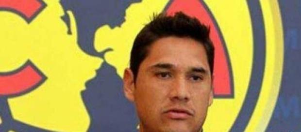 Moisés Muñoz no quiere arriesgar al ´América´. Moisés Muñoz no quiere arriesgar al ´América´.