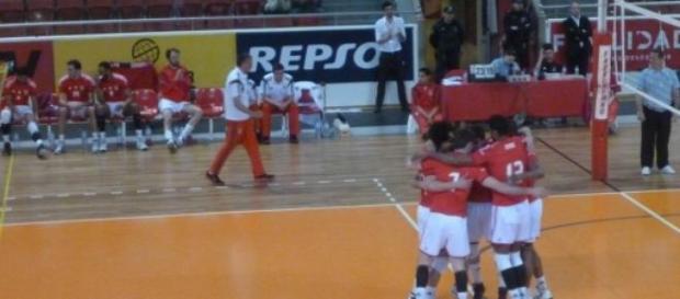 Benfica unido na busca de um triunfo histórico Benfica unido na busca de um triunfo histórico