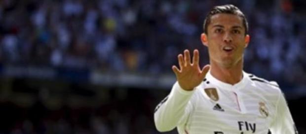 Cristiano Ronaldo de mão cheia na Páscoa Cristiano Ronaldo de mão cheia na Páscoa