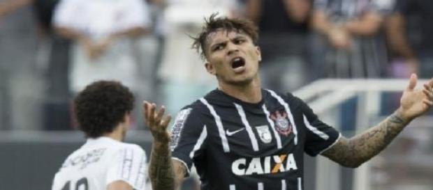 Guerrero não gostou das chances perdidas de gol Guerrero não gostou das chances perdidas de gol