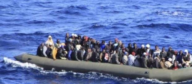 Les migrants deviennent un problème à Lampedusa. Les migrants deviennent un problème à Lampedusa.