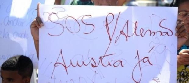Protesto no Morro do Alemão por menos violência Protesto no Morro do Alemão por menos violência