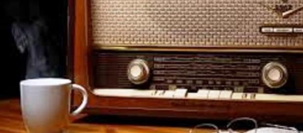 Radio i książka - słuchamy i czytamy Radio i książka - słuchamy i czytamy