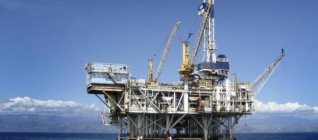 Greenpeace campe sur une plateforme de Shell. Greenpeace campe sur une plateforme de Shell.