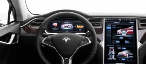 Interior del Tesla "S" en imagen de archivo Interior del Tesla "S" en imagen de archivo