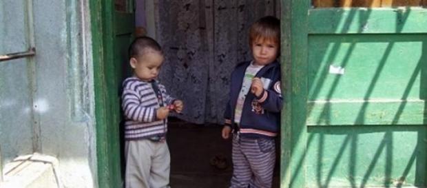 O famile nevoiașă are o nouă casă O famile nevoiașă are o nouă casă