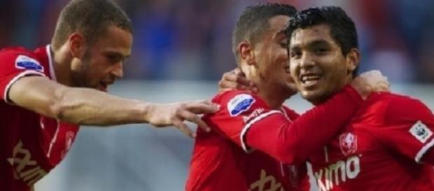 Tecatito Corona apunta a un grande de Europa Tecatito Corona apunta a un grande de Europa