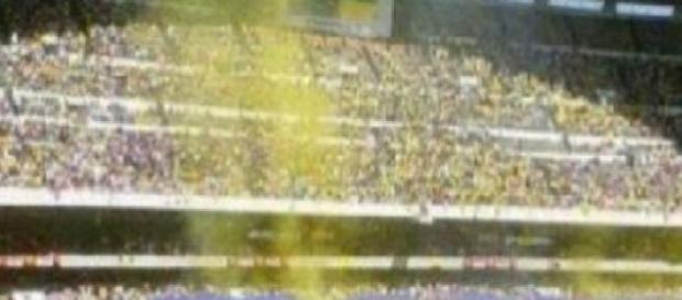 Barra azulcrema increpa con cánticos a Herediano Barra azulcrema increpa con cánticos a Herediano